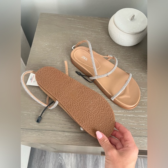 New Zara RHINESTONE FLAT SANDALS size 6.5 - Picture 5 of 7